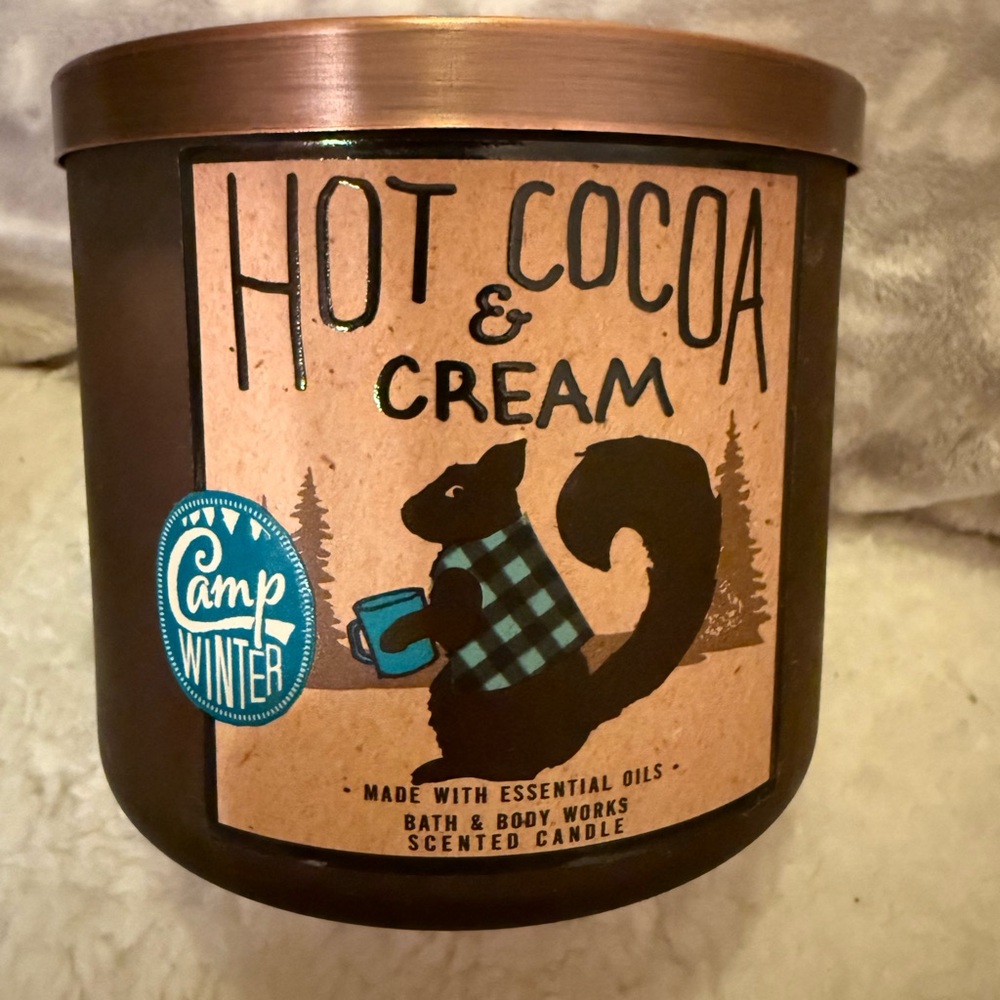 Bath & Body Works Unused Hot Cocoa & Cream 3-Wick Candle Camp Winter Collection